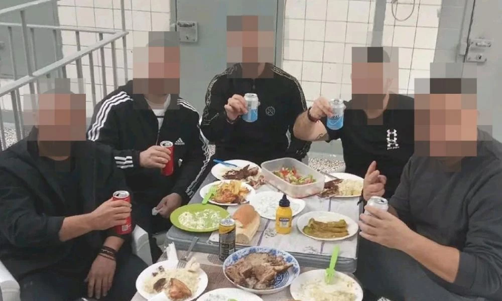 Φυλακές Κορυδαλλού: Επείγουσα πειθαρχική προκαταρκτική εξέταση για τους κρατούμενους που έκαναν "ρεβεγιόν"